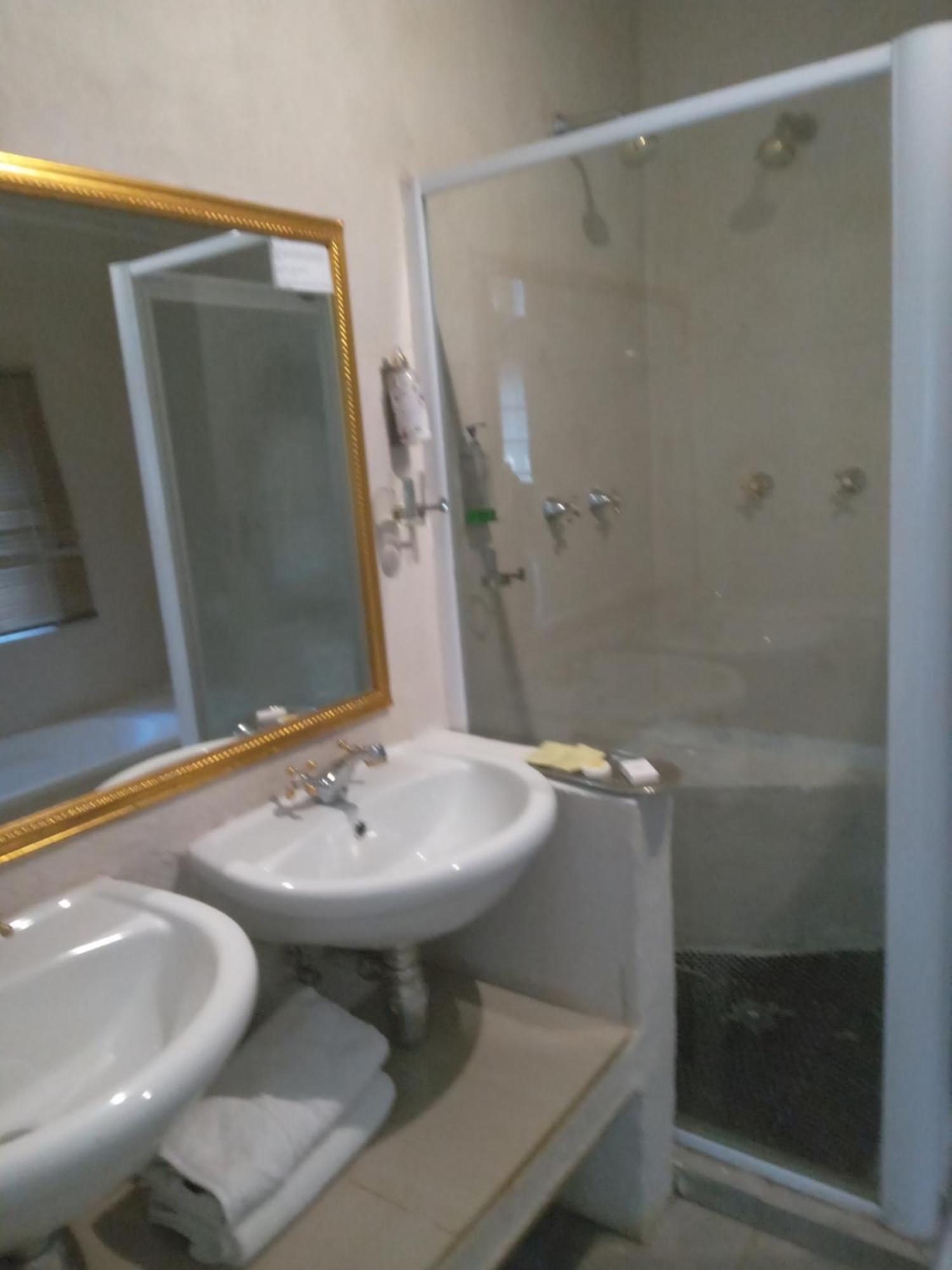 Emerald Guest House Springs Extérieur photo
